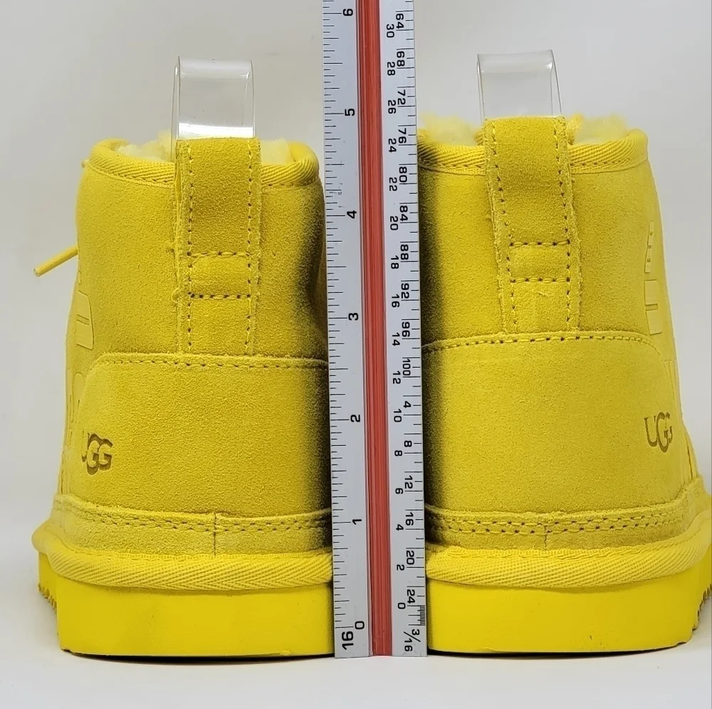 UGG NEUMEL II Scatter 1134960K Youth Size 4 Graphic Chukka Boots Yellow New